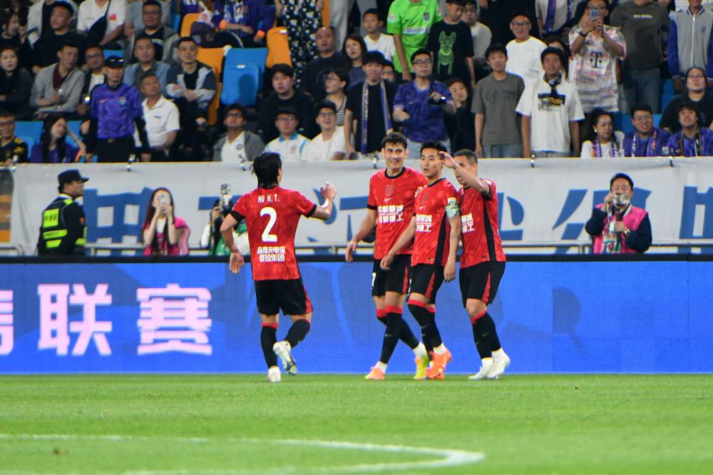 拉利内战升级汉密尔顿对阵勒克莱尔:F1大奖赛胜负看点解析